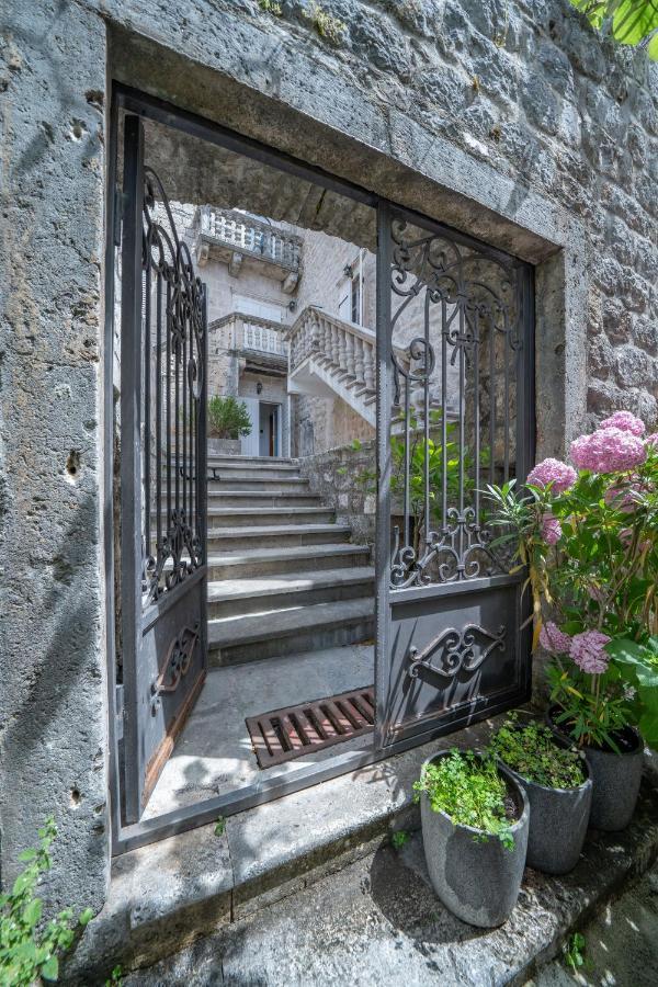 Villa Burovic Perast Exteriör bild